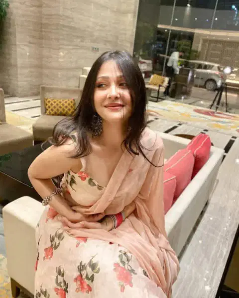 Lucknow call girl